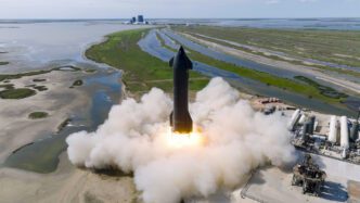 Starship Reaches Space but Fails to Re-enter Safely