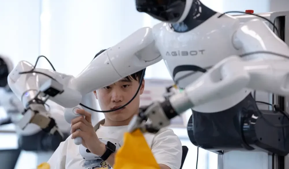 Is an AI Wage Downturn Coming? A Penn Expert Warns