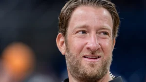 Netflix Barstool Podcast Deal Pushes Streaming Beyond TV